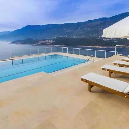 Suzan Sea View Antalya Villa *