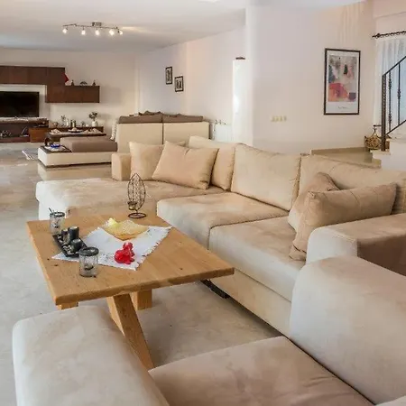 Suzan Sea View Antalya Villa