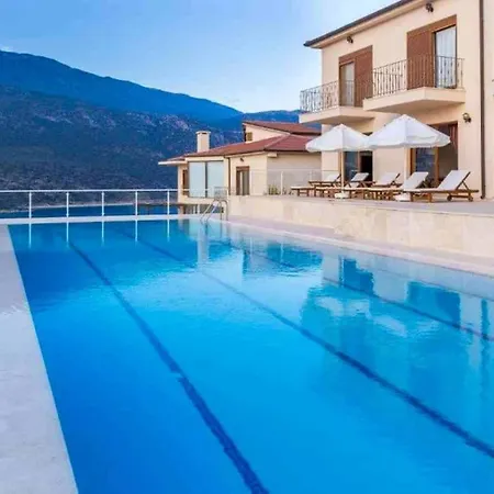 Suzan Sea View Antalya Villa